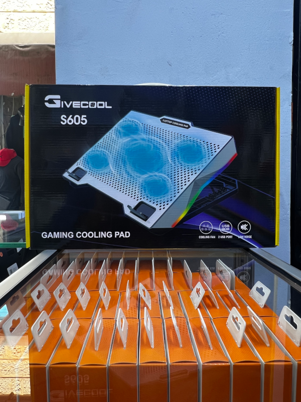 S605 Gaming Cooling Pad front